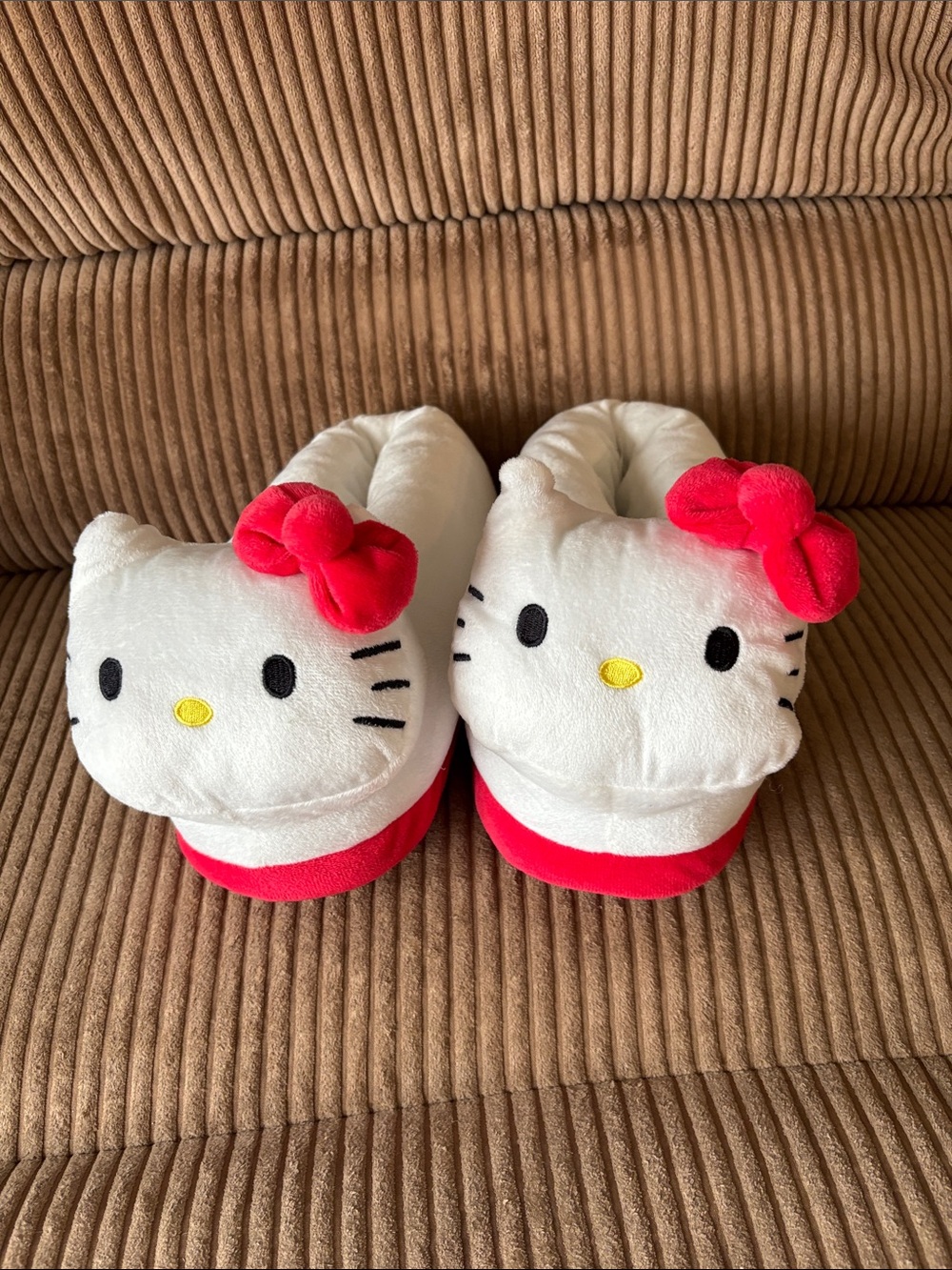 Hello Kitty White Plush Slippers with Pink Bows